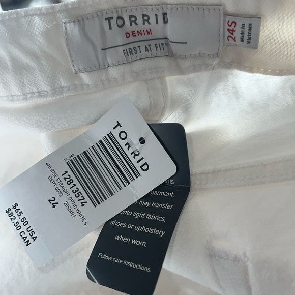 NWT torrid high-rise straight white denim with 5 button fly and raw hem. - Picture 2 of 4